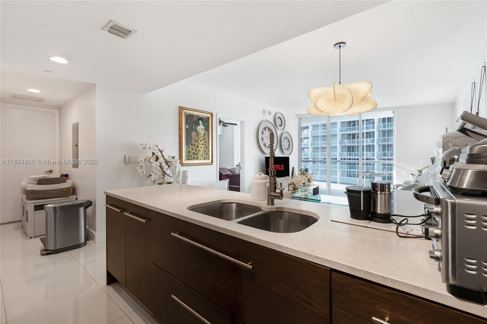 475 Brickell Ave #3111, Miami FL 33131