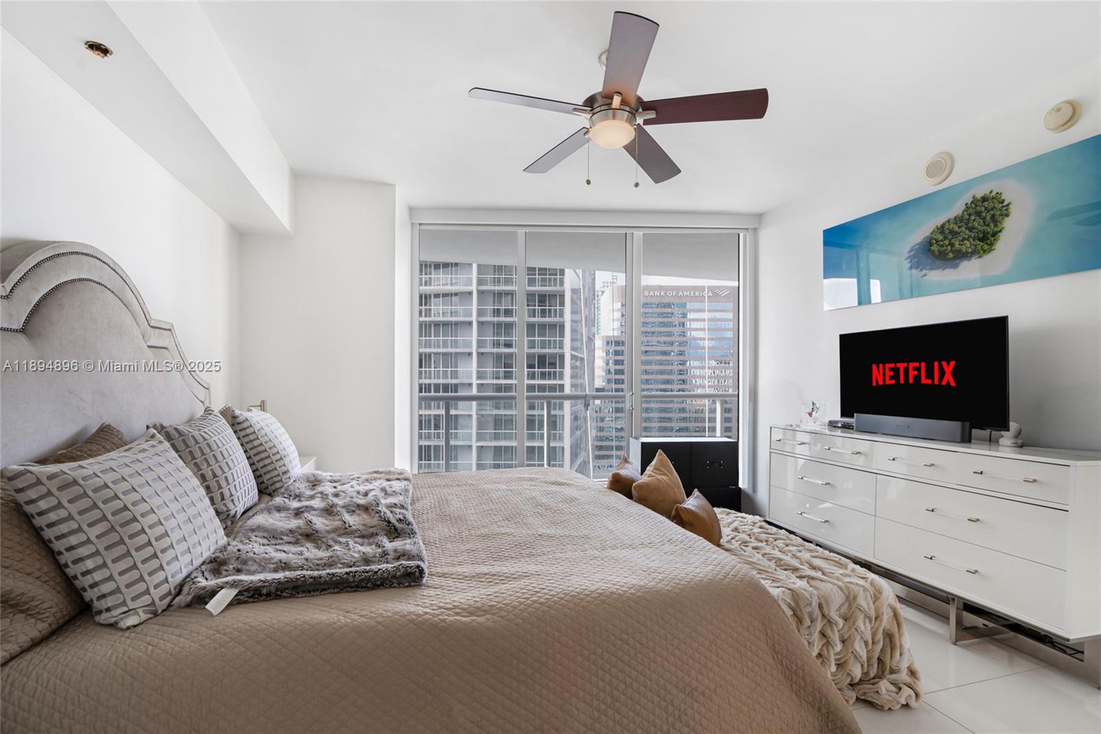 475 Brickell Ave #3111, Miami FL 33131