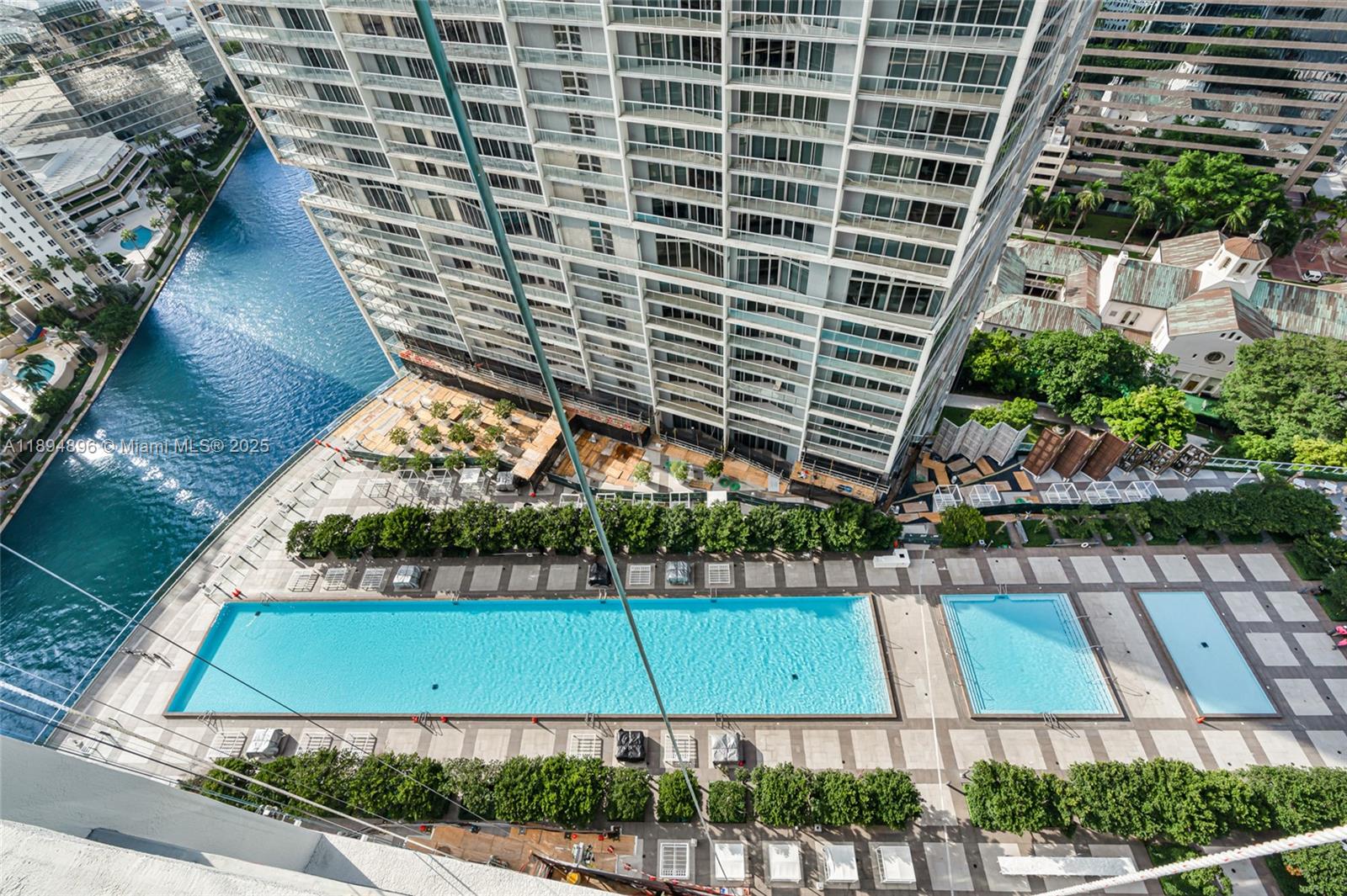 475 Brickell Ave #3111, Miami FL 33131