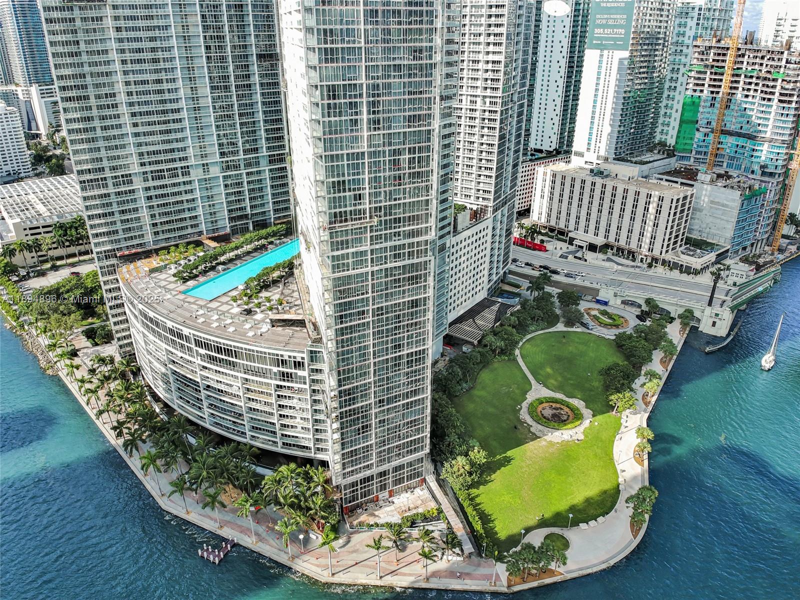 475 Brickell Ave #3111, Miami FL 33131