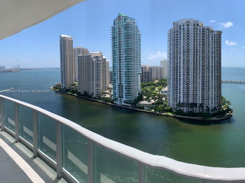 300 S Biscayne Blvd #T-1908, Miami FL 33131