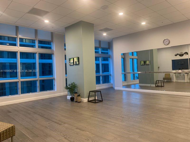 300 S Biscayne Blvd #T-1908, Miami FL 33131