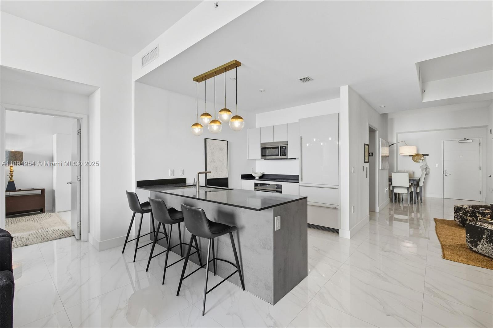 1010 Brickell Ave #4704, Miami FL 33131