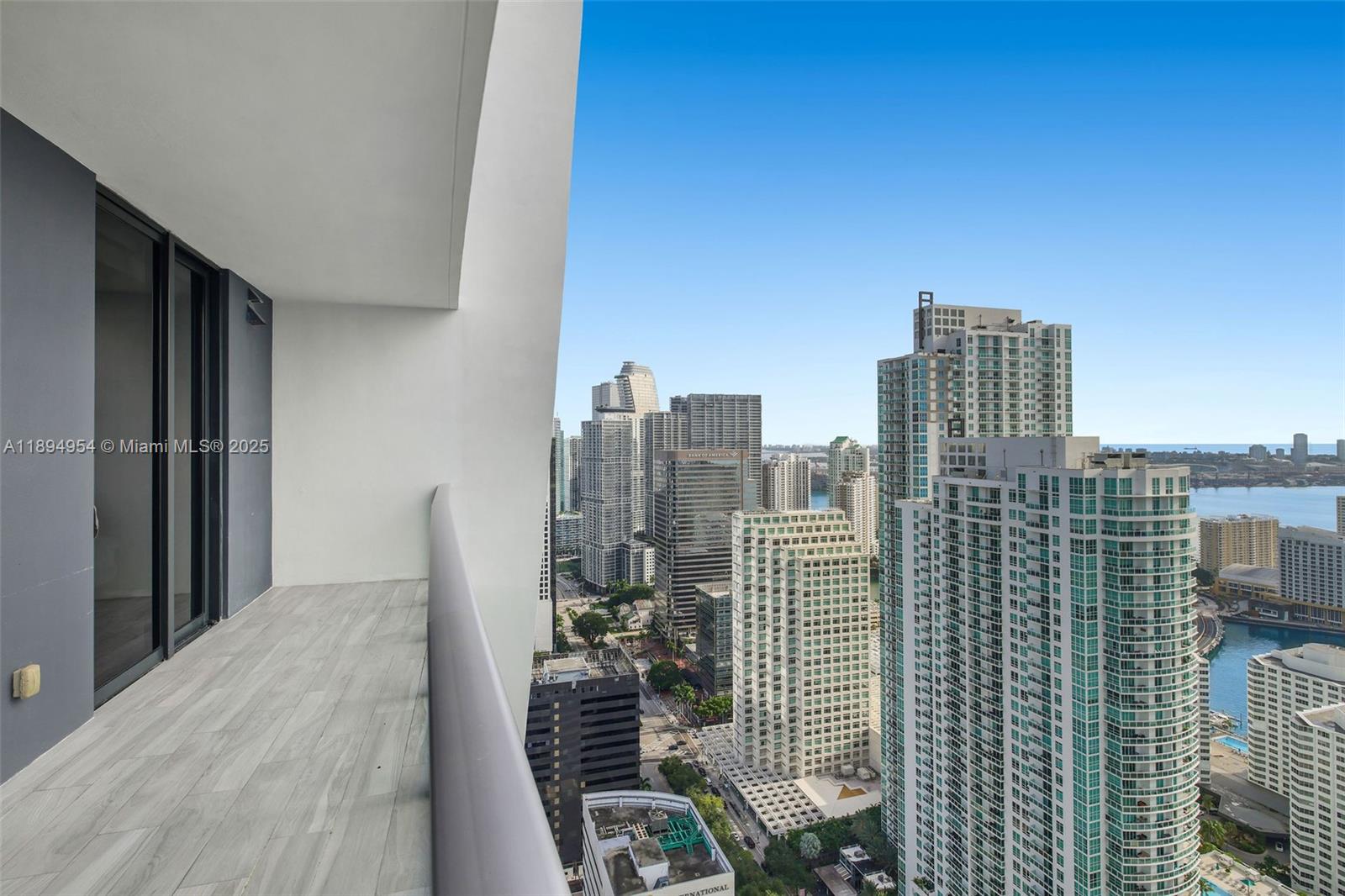 1010 Brickell Ave #4704, Miami FL 33131