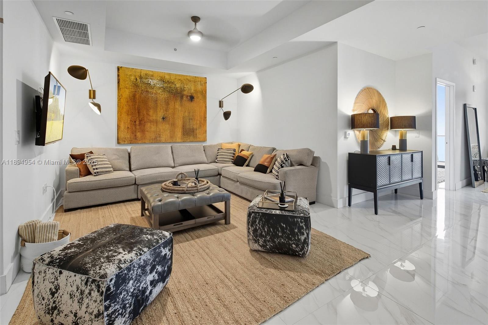 1010 Brickell Ave #4704, Miami FL 33131