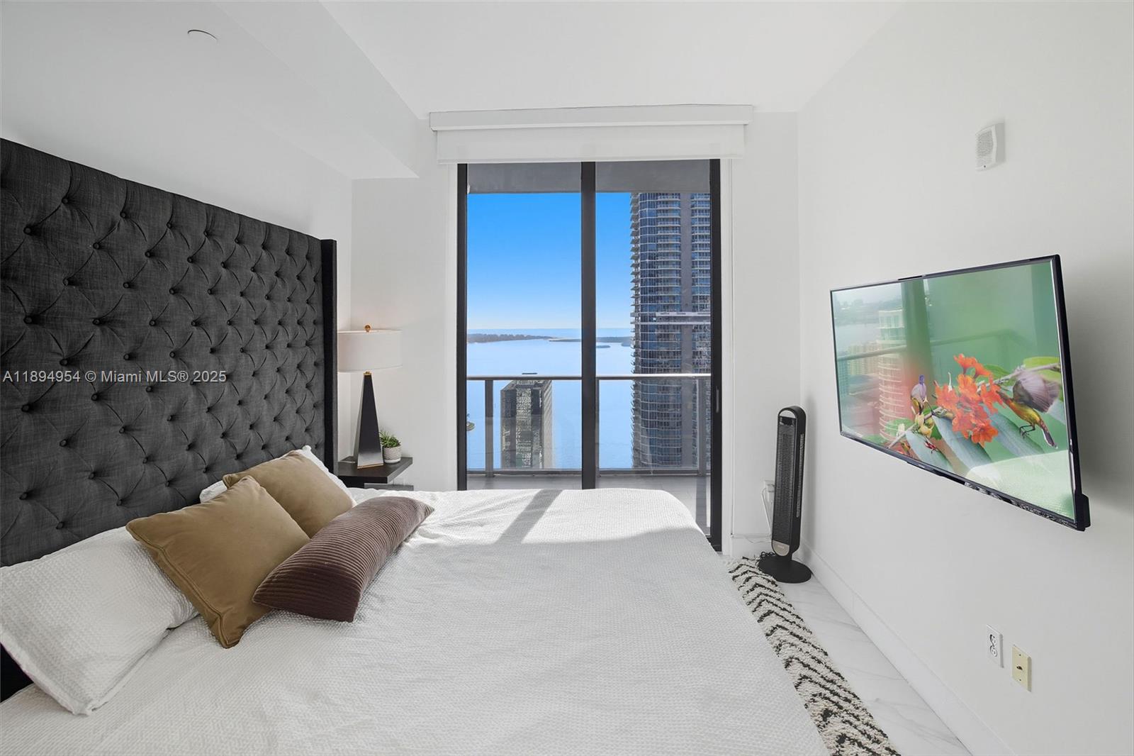 1010 Brickell Ave #4704, Miami FL 33131