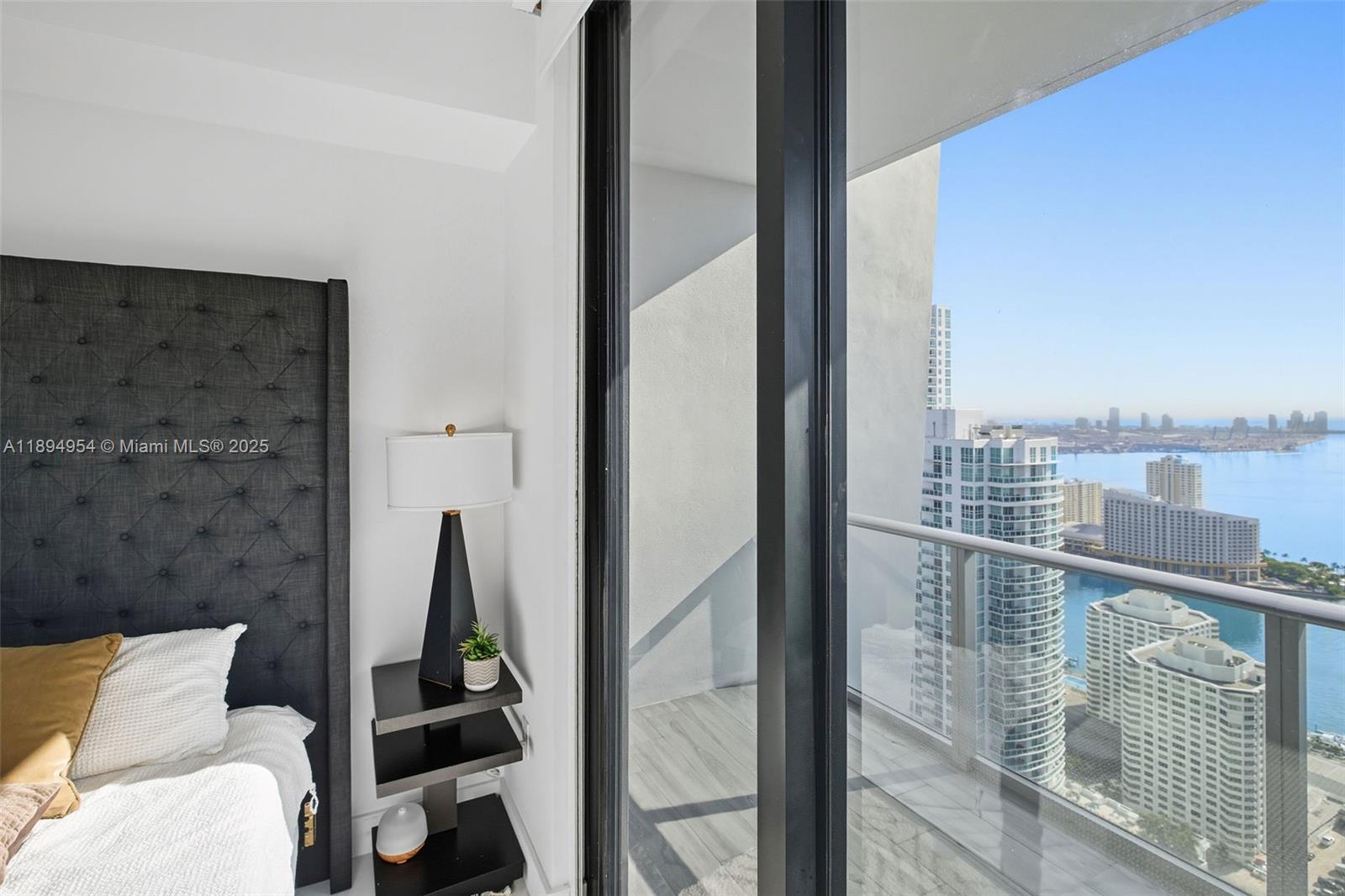 1010 Brickell Ave #4704, Miami FL 33131