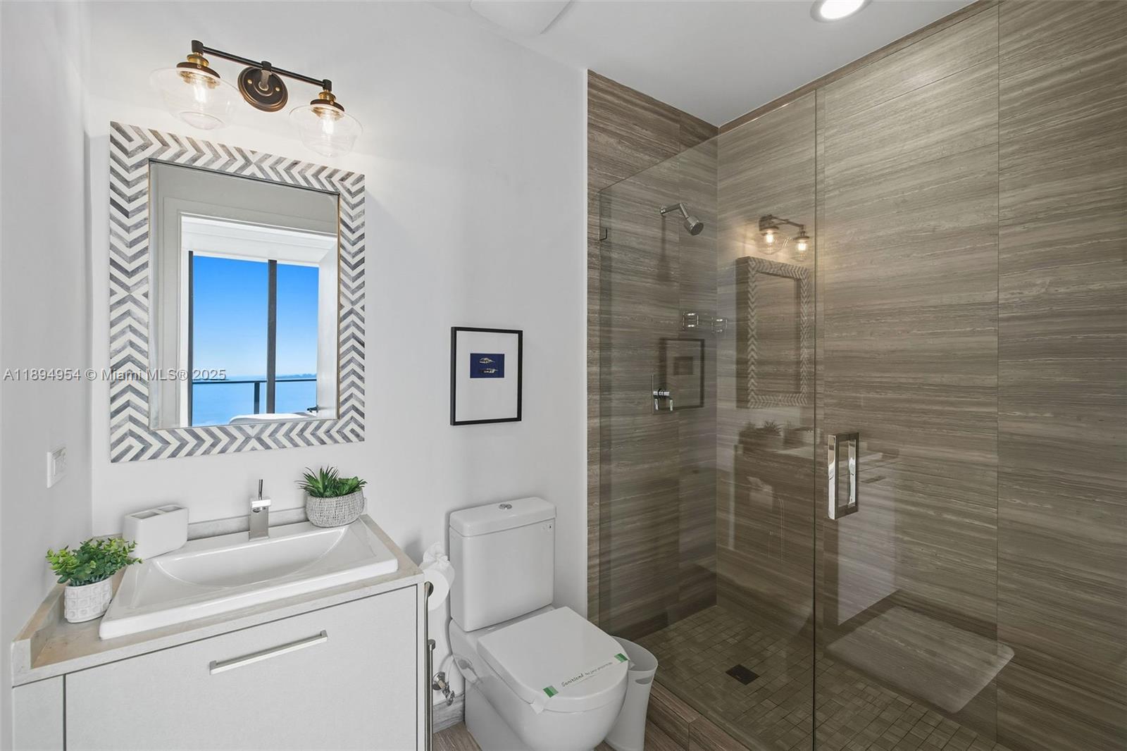 1010 Brickell Ave #4704, Miami FL 33131