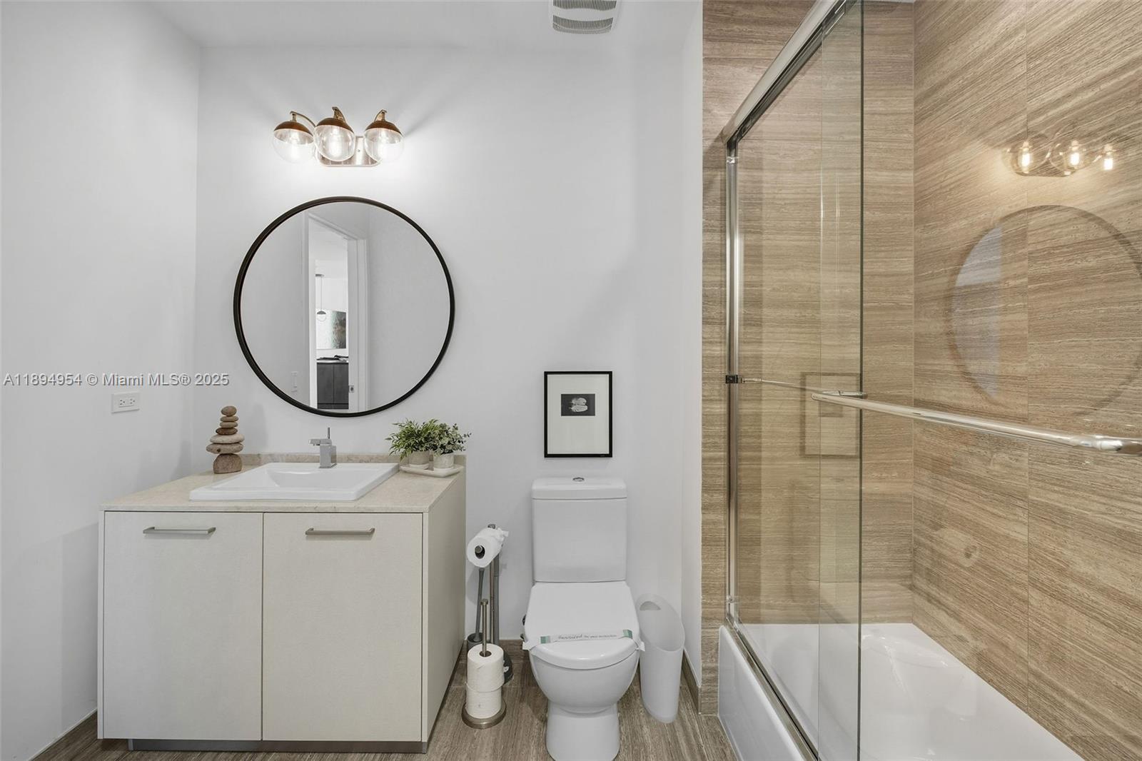 1010 Brickell Ave #4704, Miami FL 33131