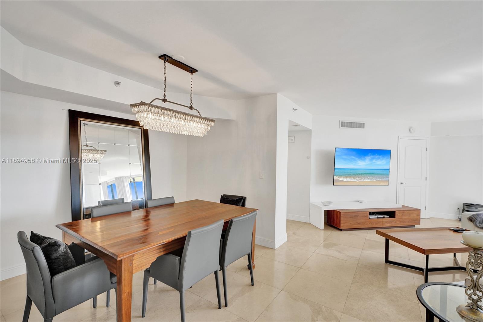1000 E Island Blvd #1403, Aventura FL 33160