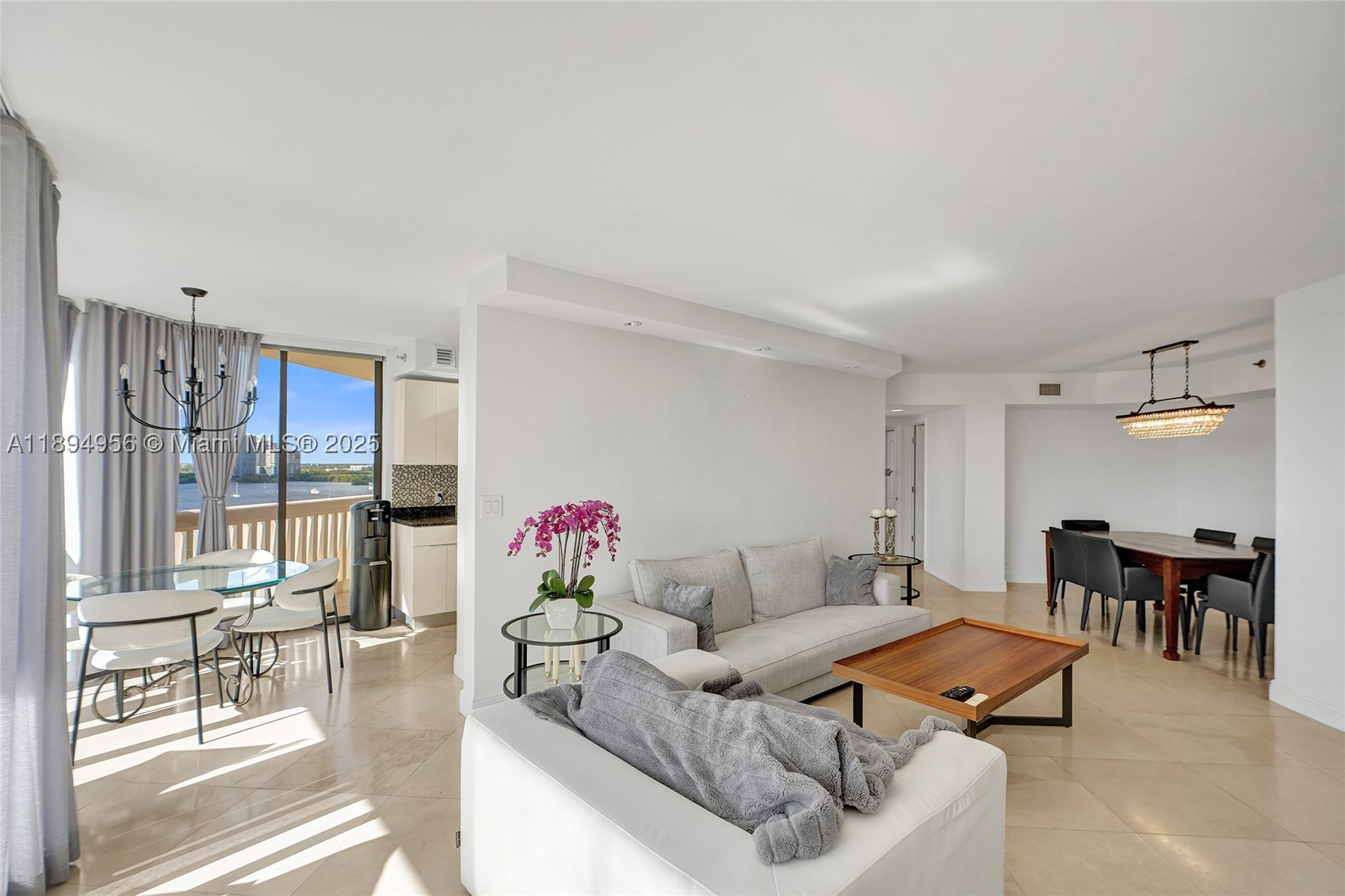 1000 E Island Blvd #1403, Aventura FL 33160