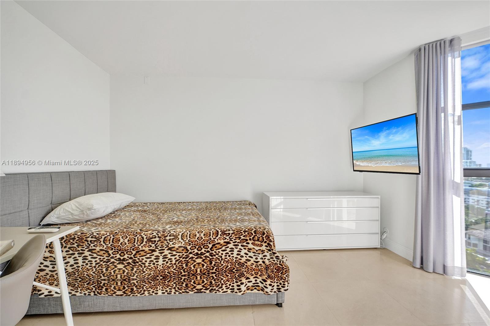 1000 E Island Blvd #1403, Aventura FL 33160