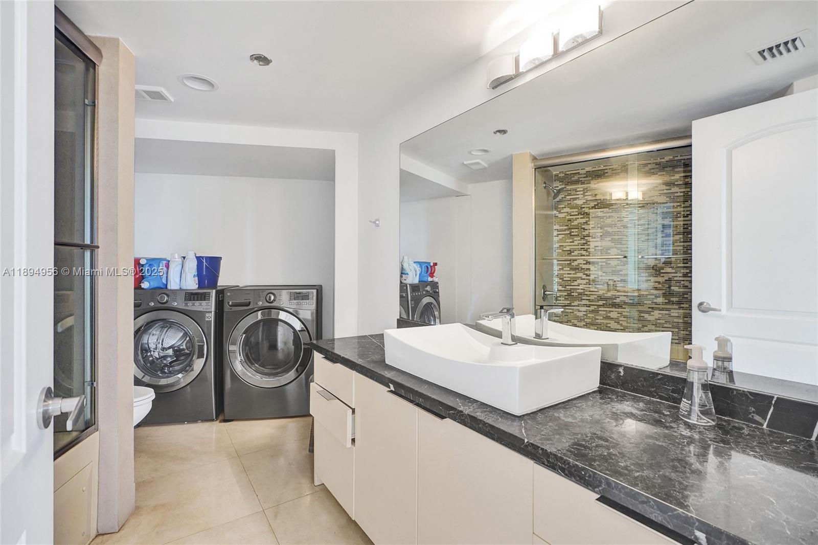 1000 E Island Blvd #1403, Aventura FL 33160