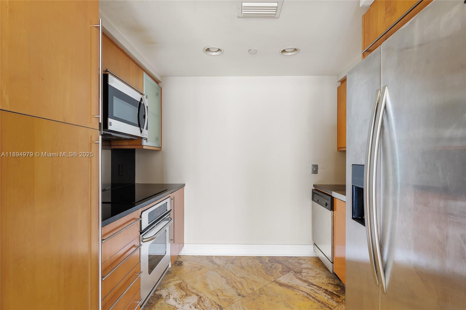 6365 Collins Ave #3011, Miami Beach FL 33141