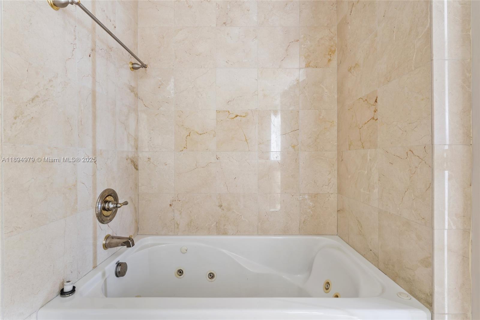 6365 Collins Ave #3011, Miami Beach FL 33141