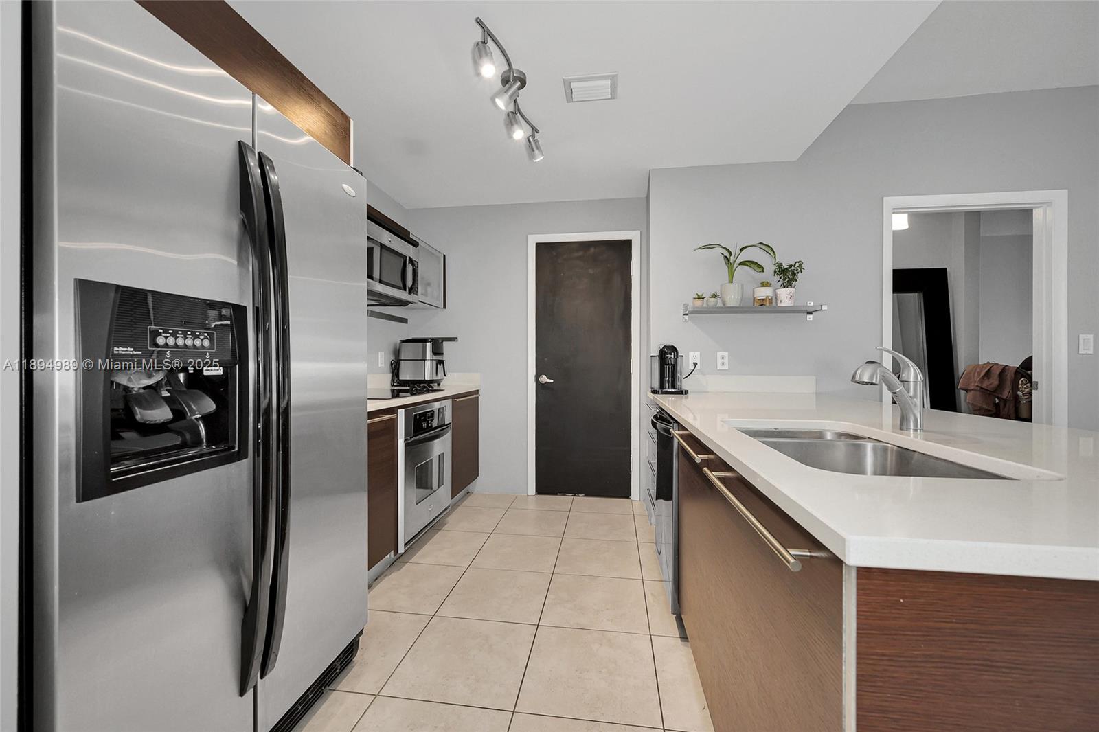 1900 N Bayshore Dr #4019, Miami FL 33132