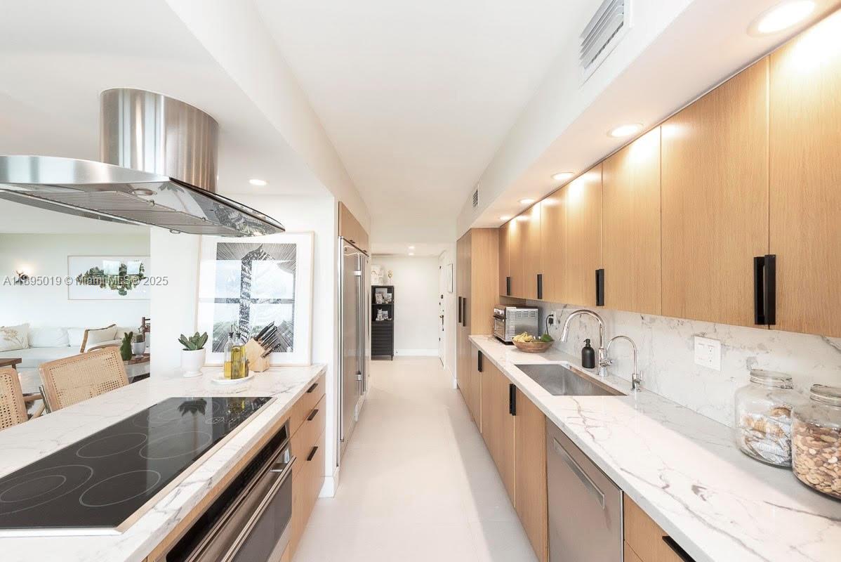 1121 Crandon Blvd #D402, Key Biscayne FL 33149
