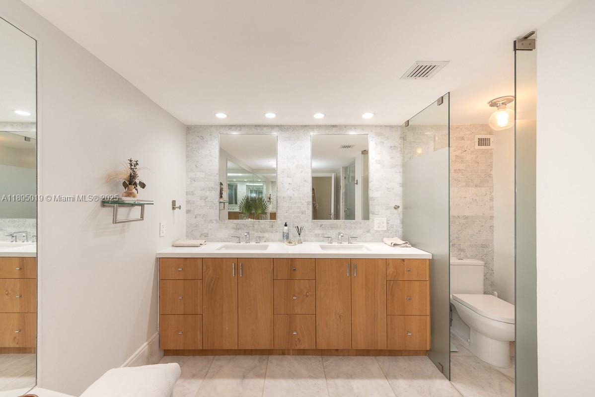 1121 Crandon Blvd #D402, Key Biscayne FL 33149