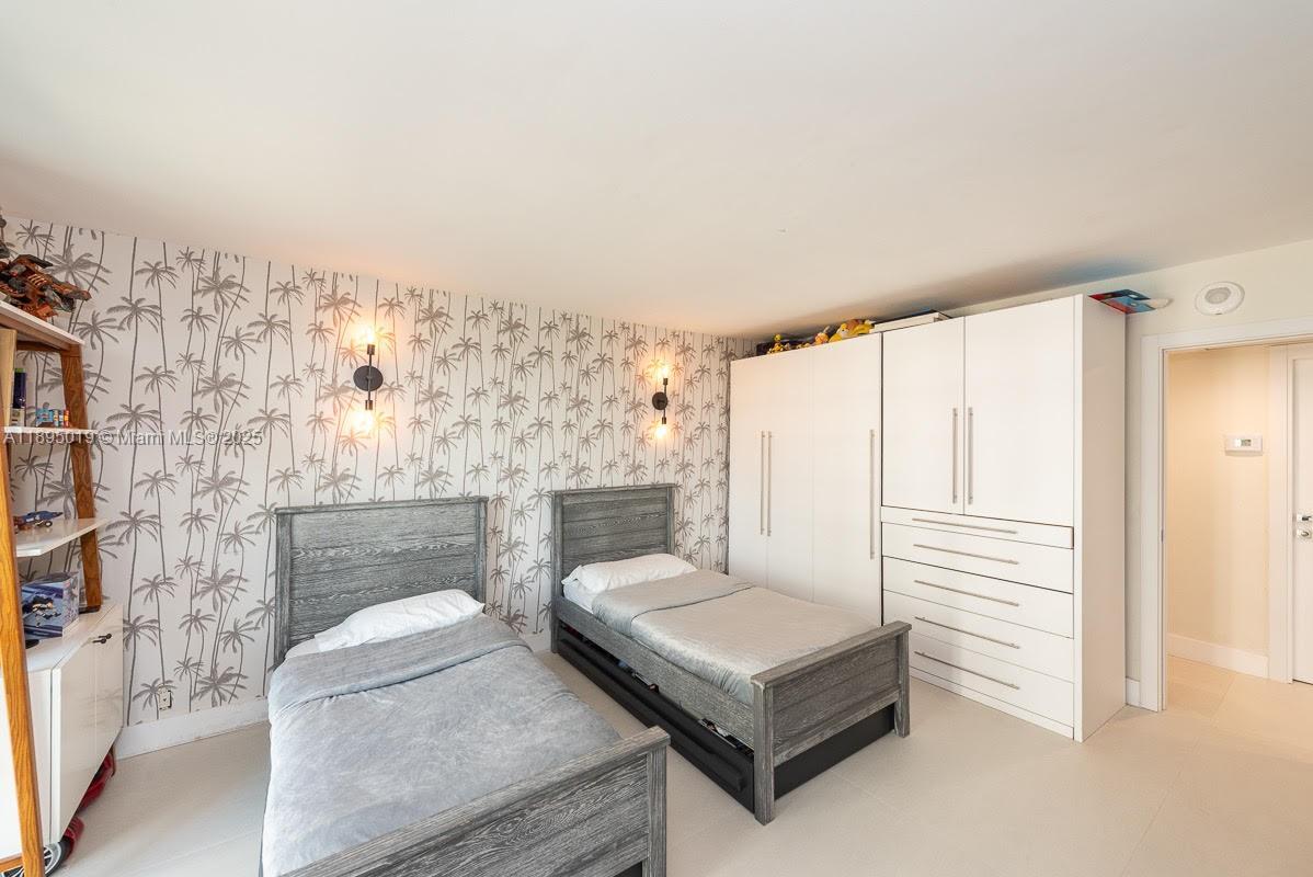 1121 Crandon Blvd #D402, Key Biscayne FL 33149