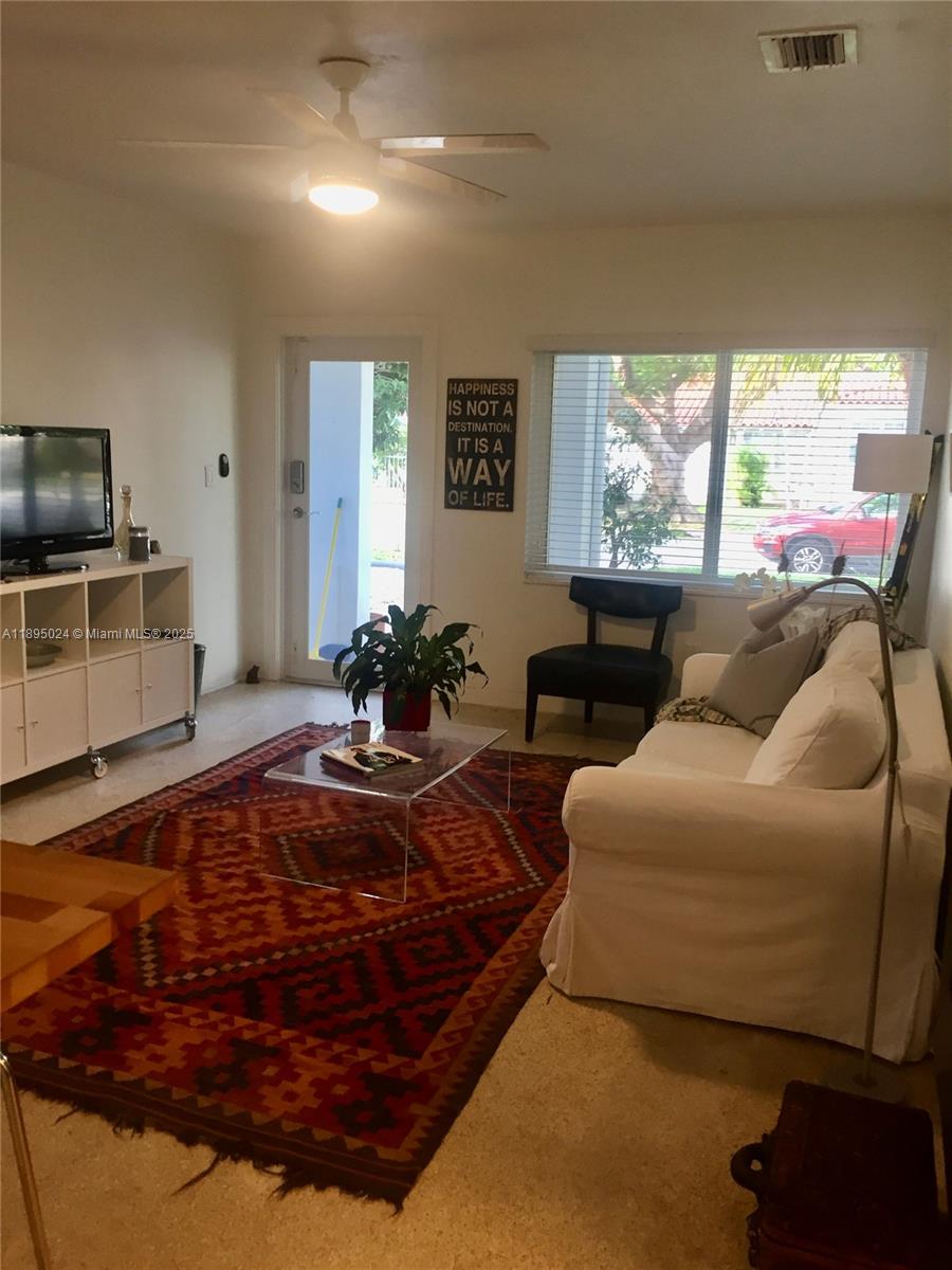 1160 SW 22nd terrace #2, Miami FL 33129