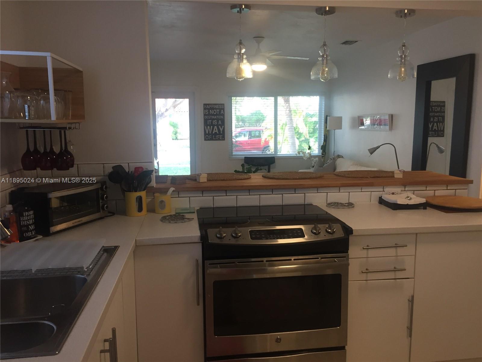 1160 SW 22nd terrace #2, Miami FL 33129