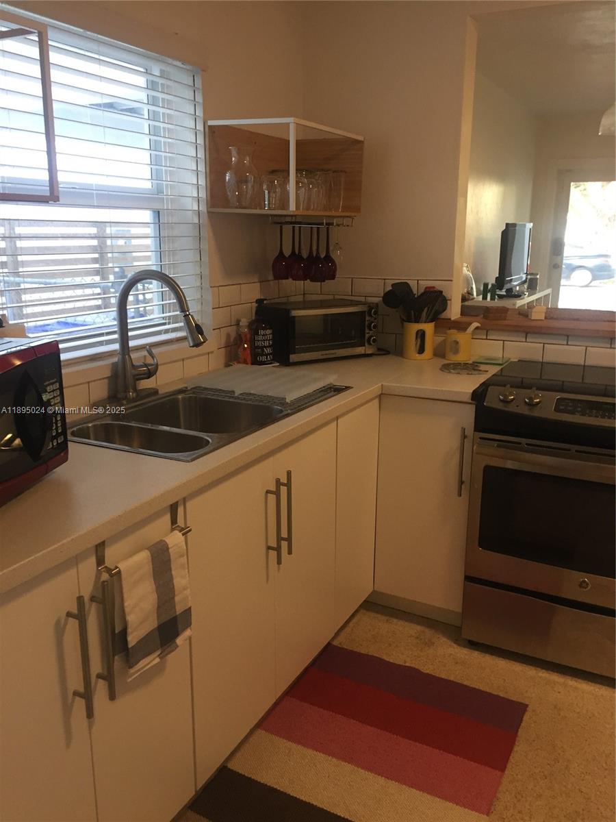 1160 SW 22nd terrace #2, Miami FL 33129