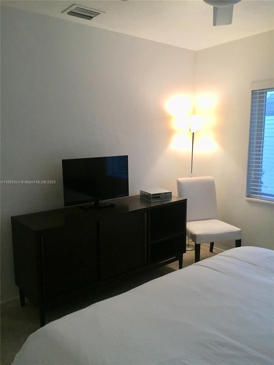 1160 SW 22nd terrace #2, Miami FL 33129
