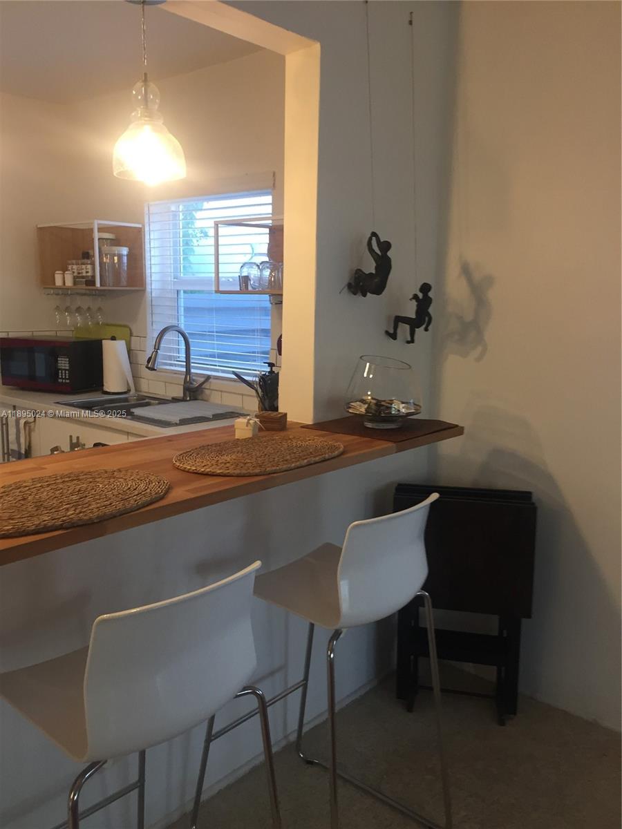 1160 SW 22nd terrace #2, Miami FL 33129