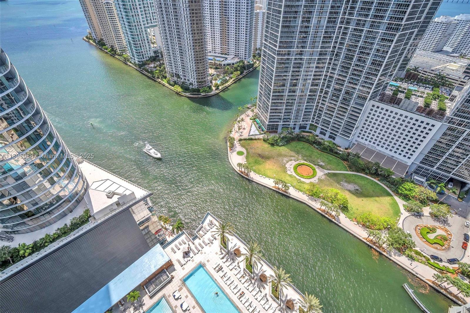 200 Biscayne Boulevard Way #3607, Miami FL 33131
