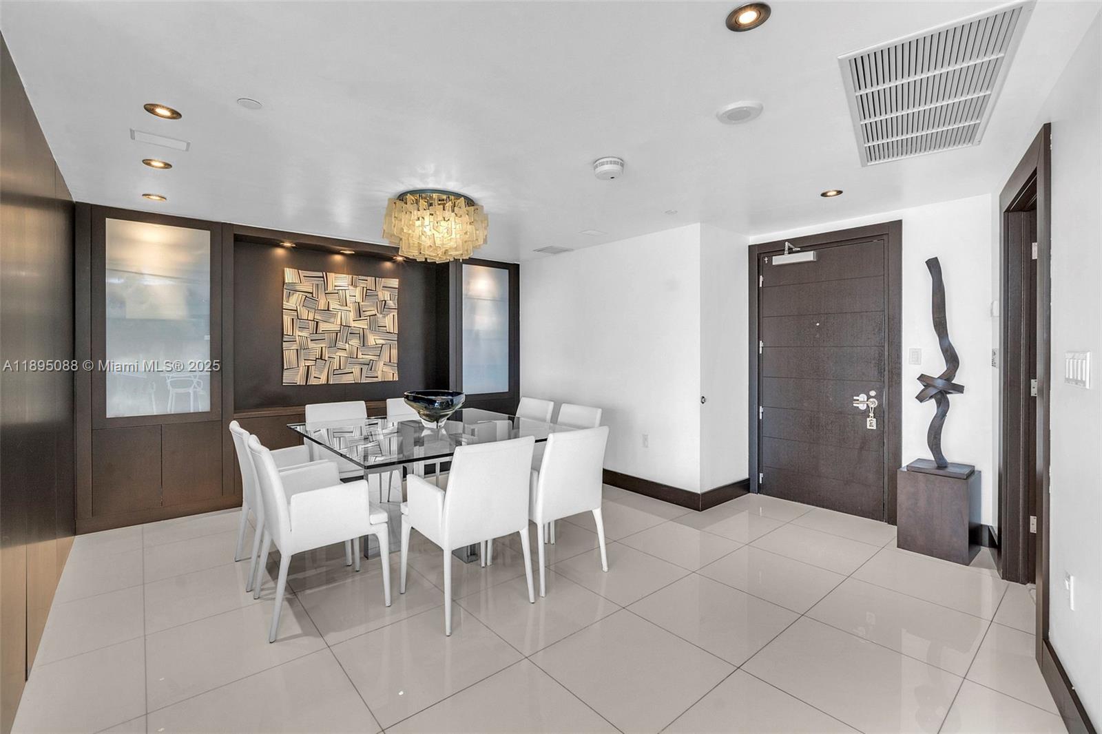 200 Biscayne Boulevard Way #3607, Miami FL 33131
