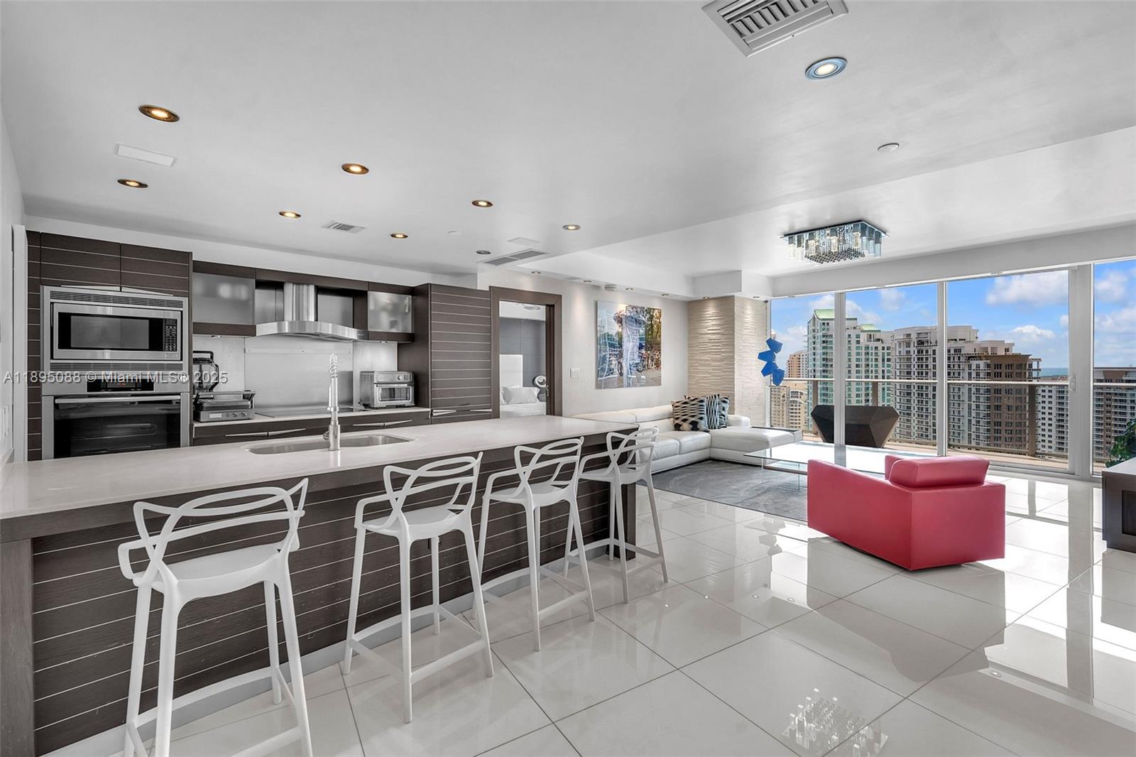 200 Biscayne Boulevard Way #3607, Miami FL 33131