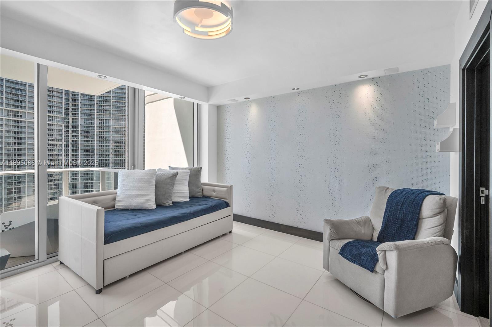 200 Biscayne Boulevard Way #3607, Miami FL 33131