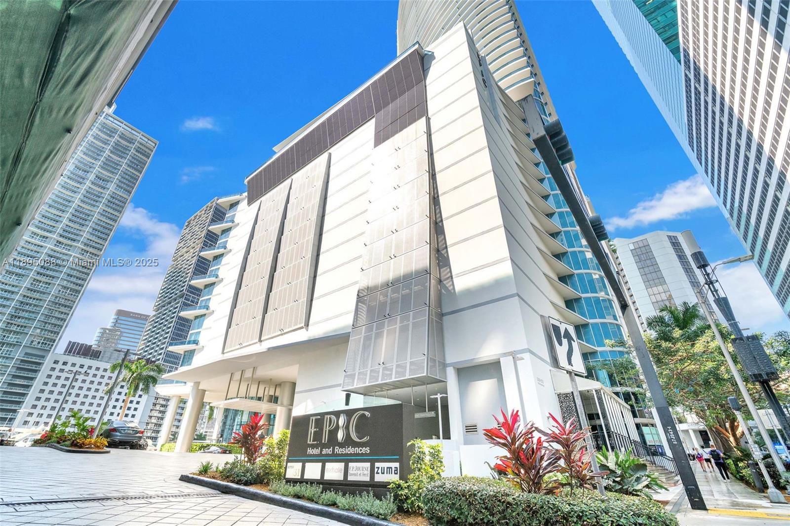 200 Biscayne Boulevard Way #3607, Miami FL 33131