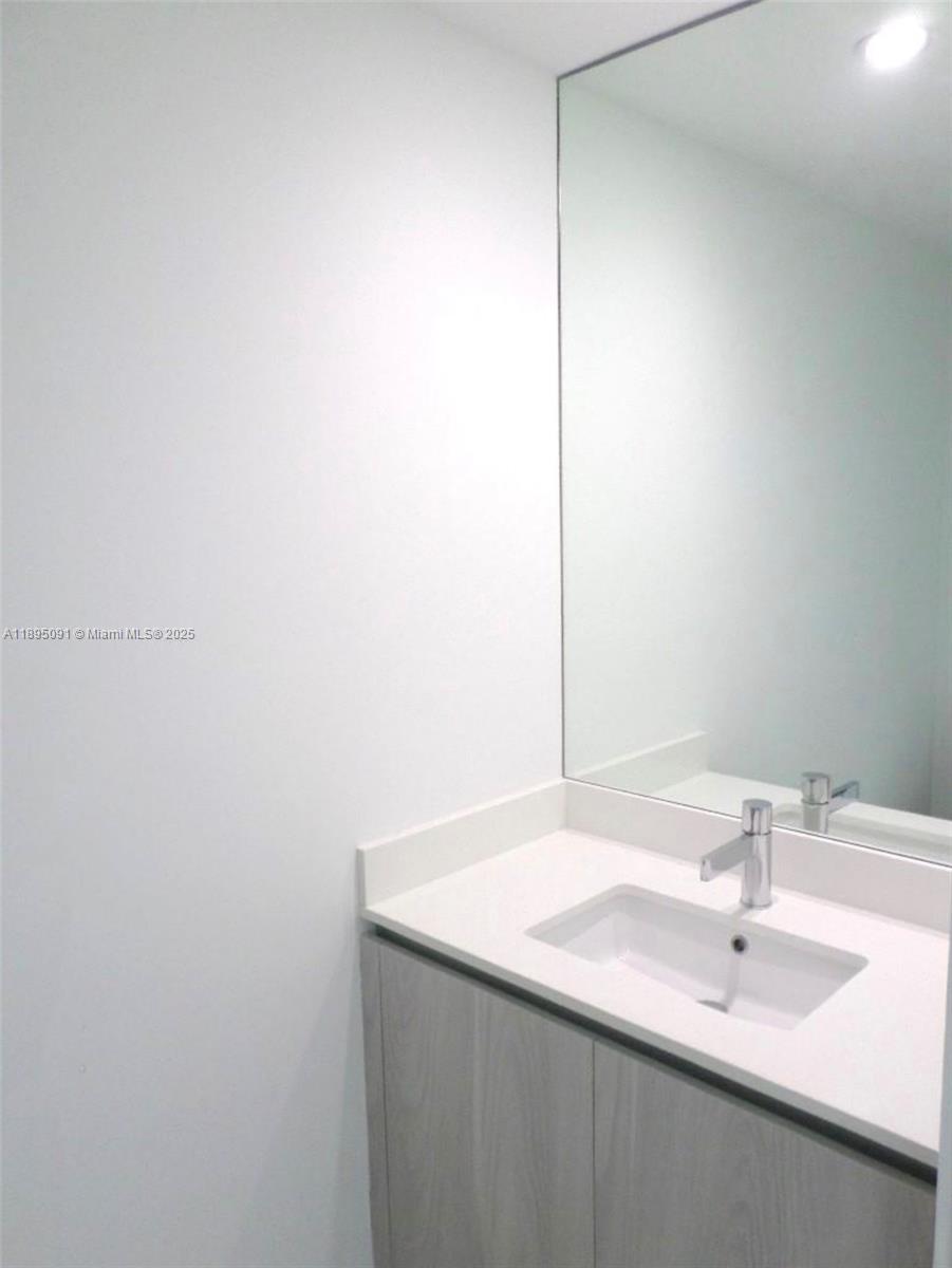 3131 NE 7th Ave #2802, Miami FL 33137