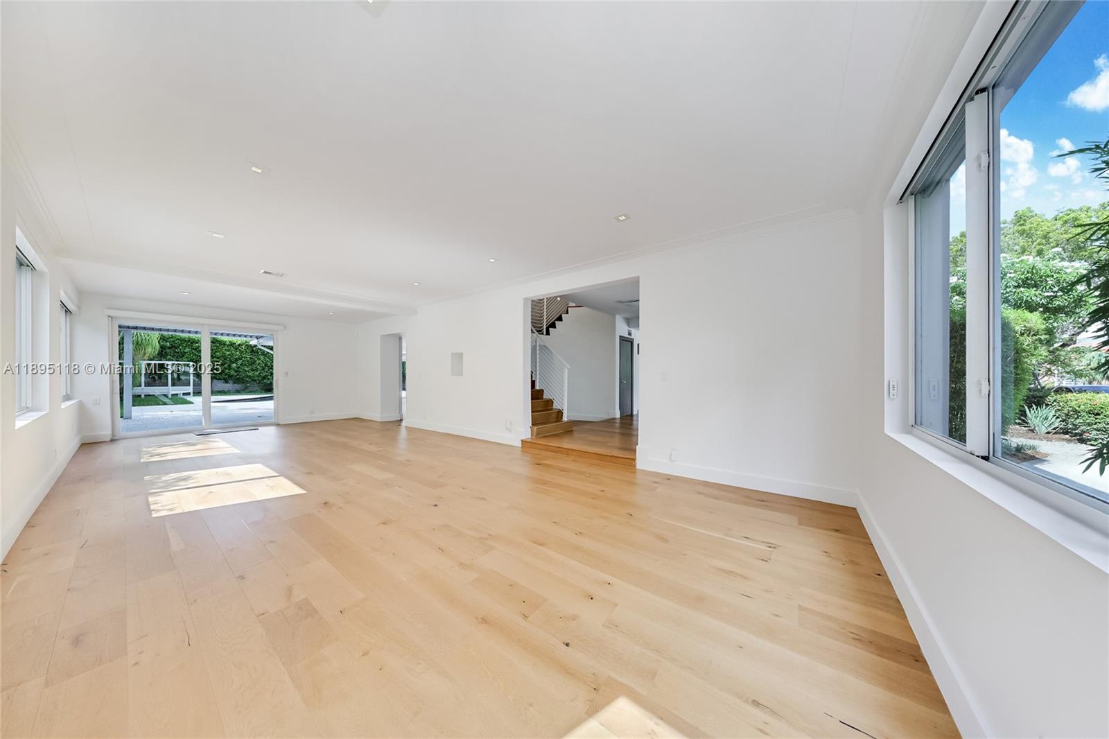 5244 Alton Rd, Miami Beach FL 33140