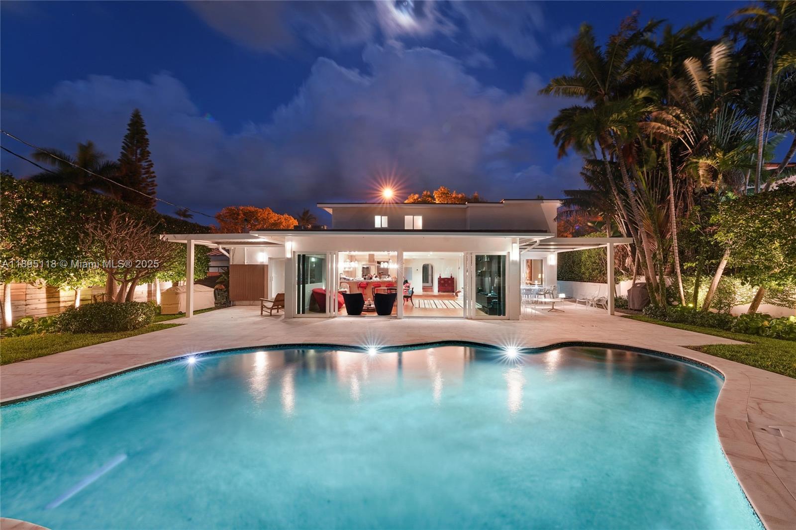 5244 Alton Rd, Miami Beach FL 33140