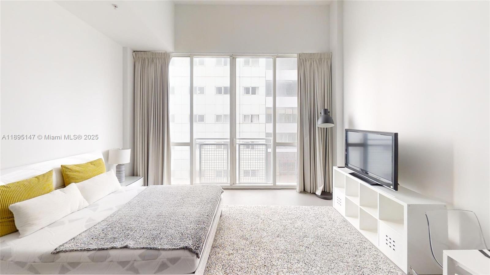 253 NE 2nd St #327, Miami FL 33132