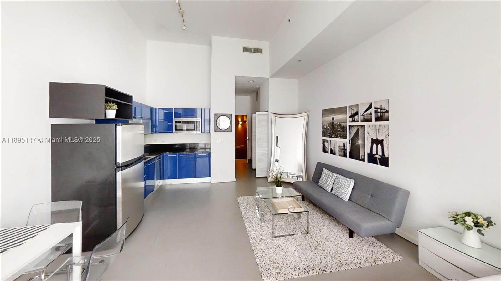 253 NE 2nd St #327, Miami FL 33132