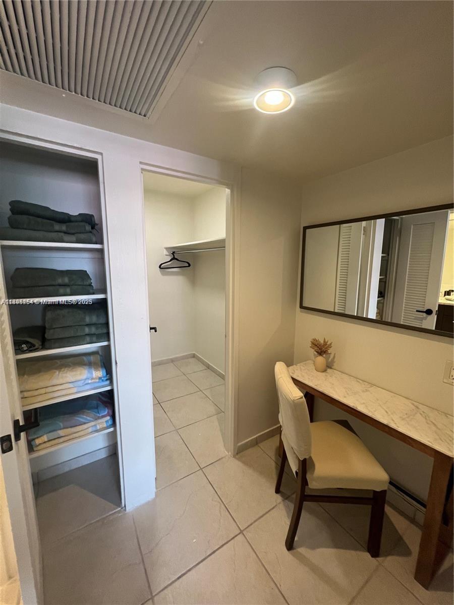 5161 Collins Ave #1211, Miami Beach FL 33140