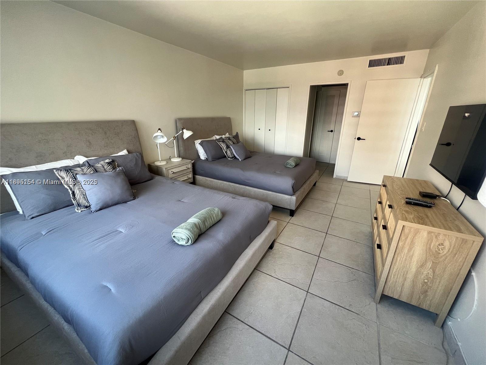 5161 Collins Ave #1211, Miami Beach FL 33140