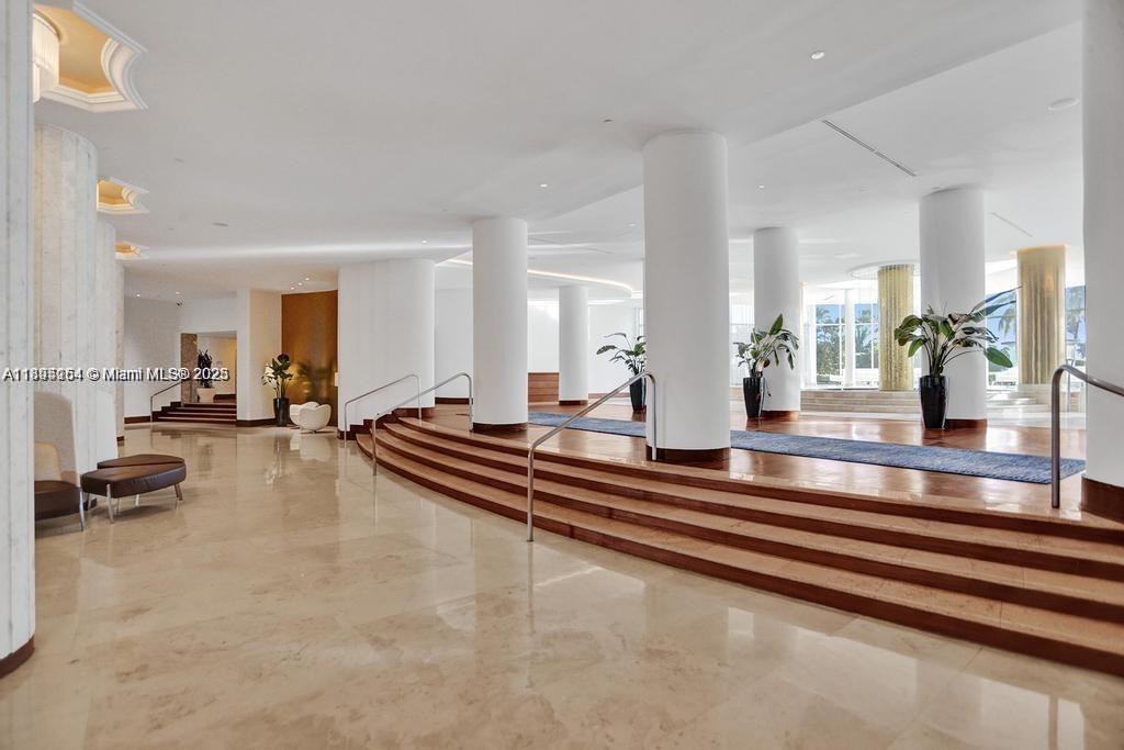 5161 Collins Ave #1211, Miami Beach FL 33140