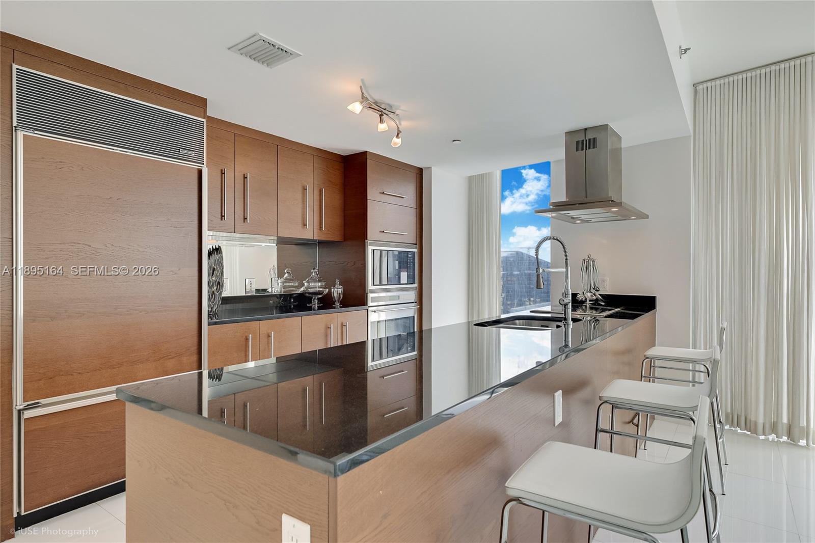 495 Brickell Ave #4710, Miami FL 33131