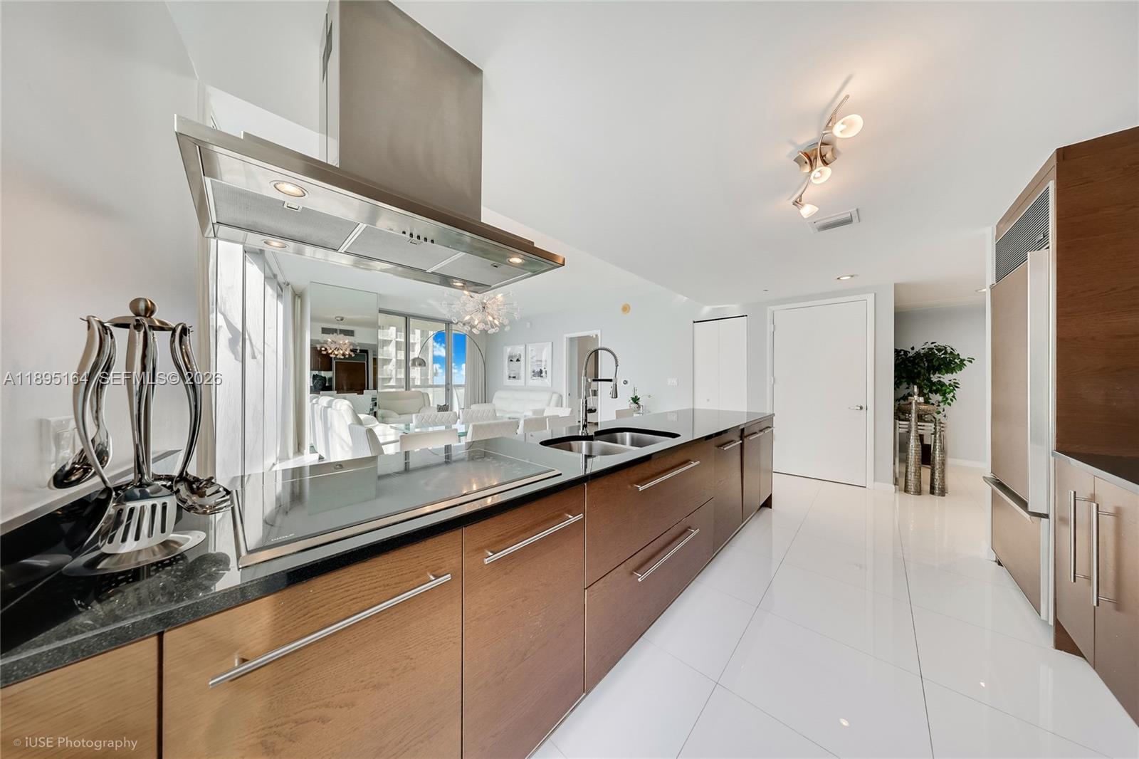 495 Brickell Ave #4710, Miami FL 33131