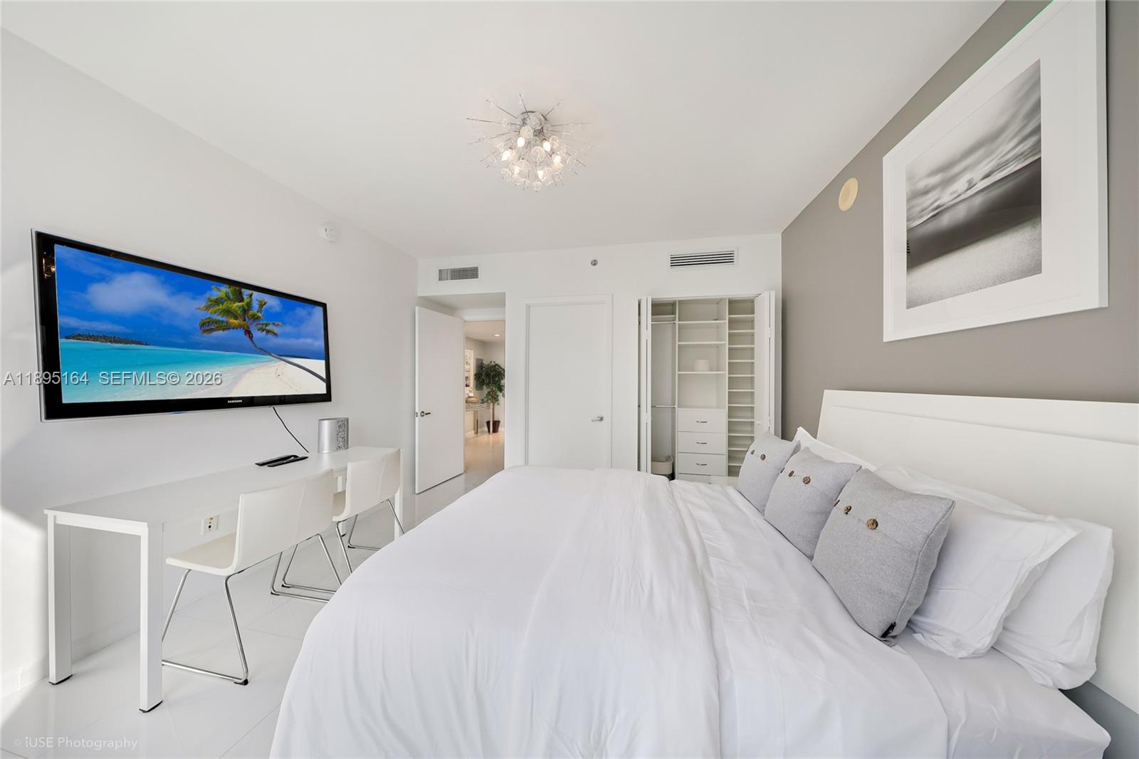 495 Brickell Ave #4710, Miami FL 33131
