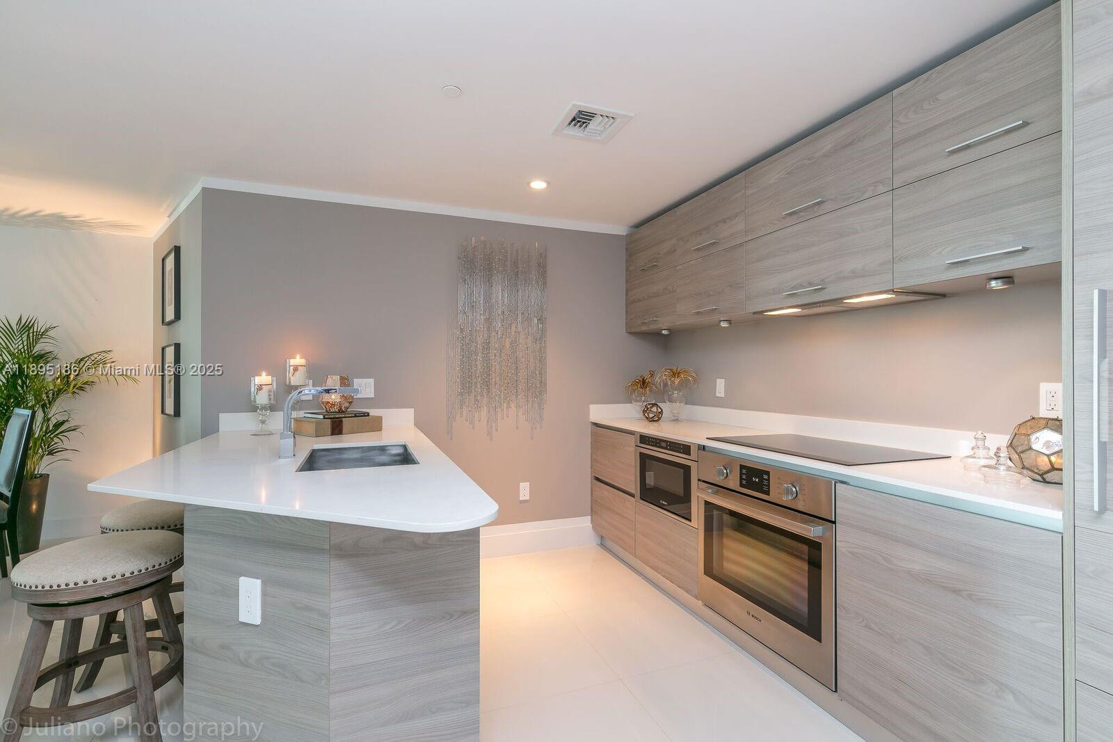 1300 S Miami Ave #2109, Miami FL 33131