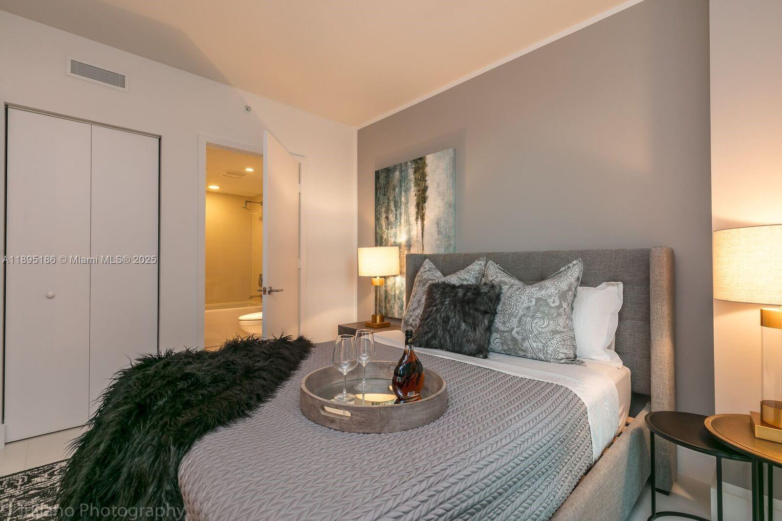 1300 S Miami Ave #2109, Miami FL 33131