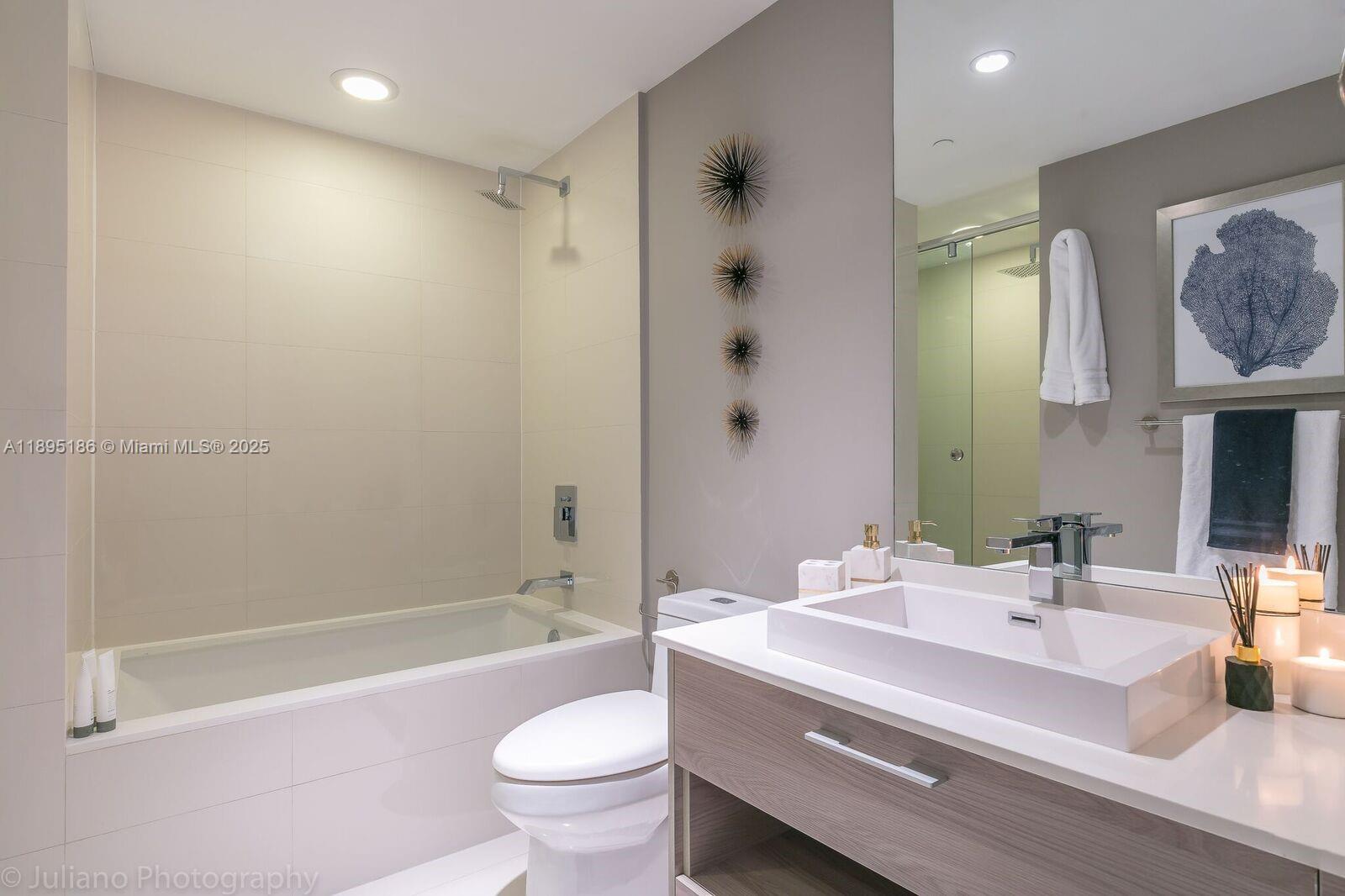 1300 S Miami Ave #2109, Miami FL 33131