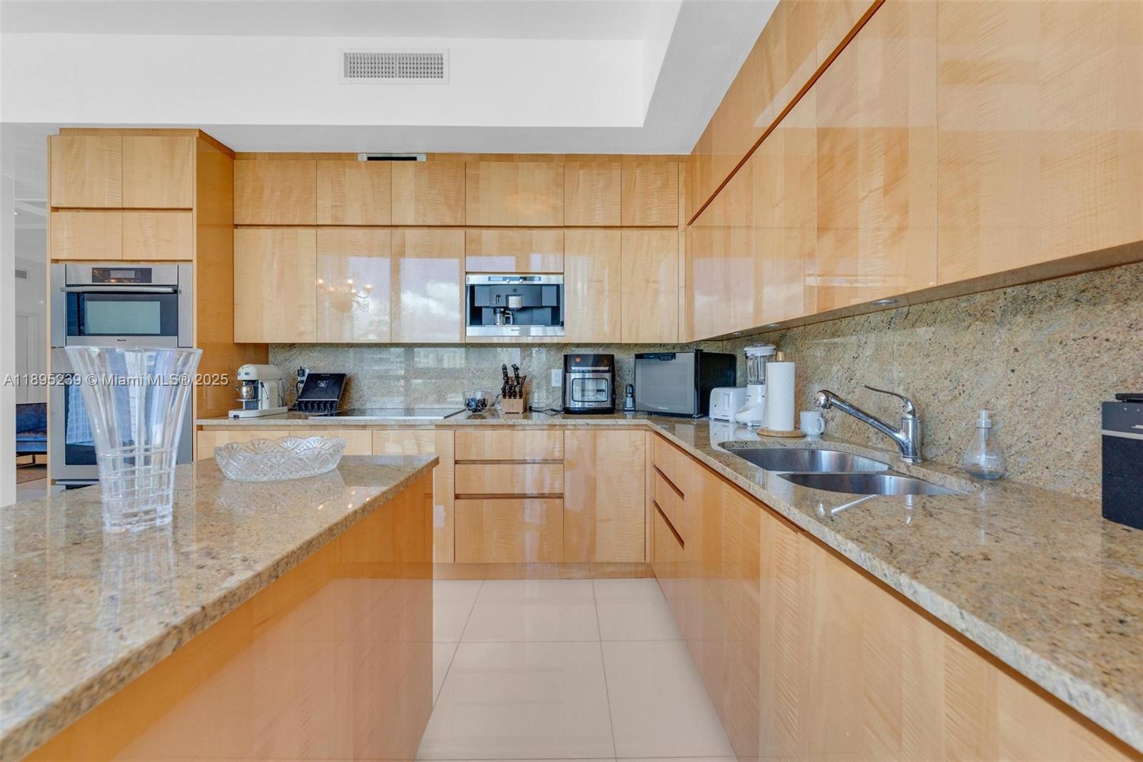 50 S Pointe Dr #705, Miami Beach FL 33139