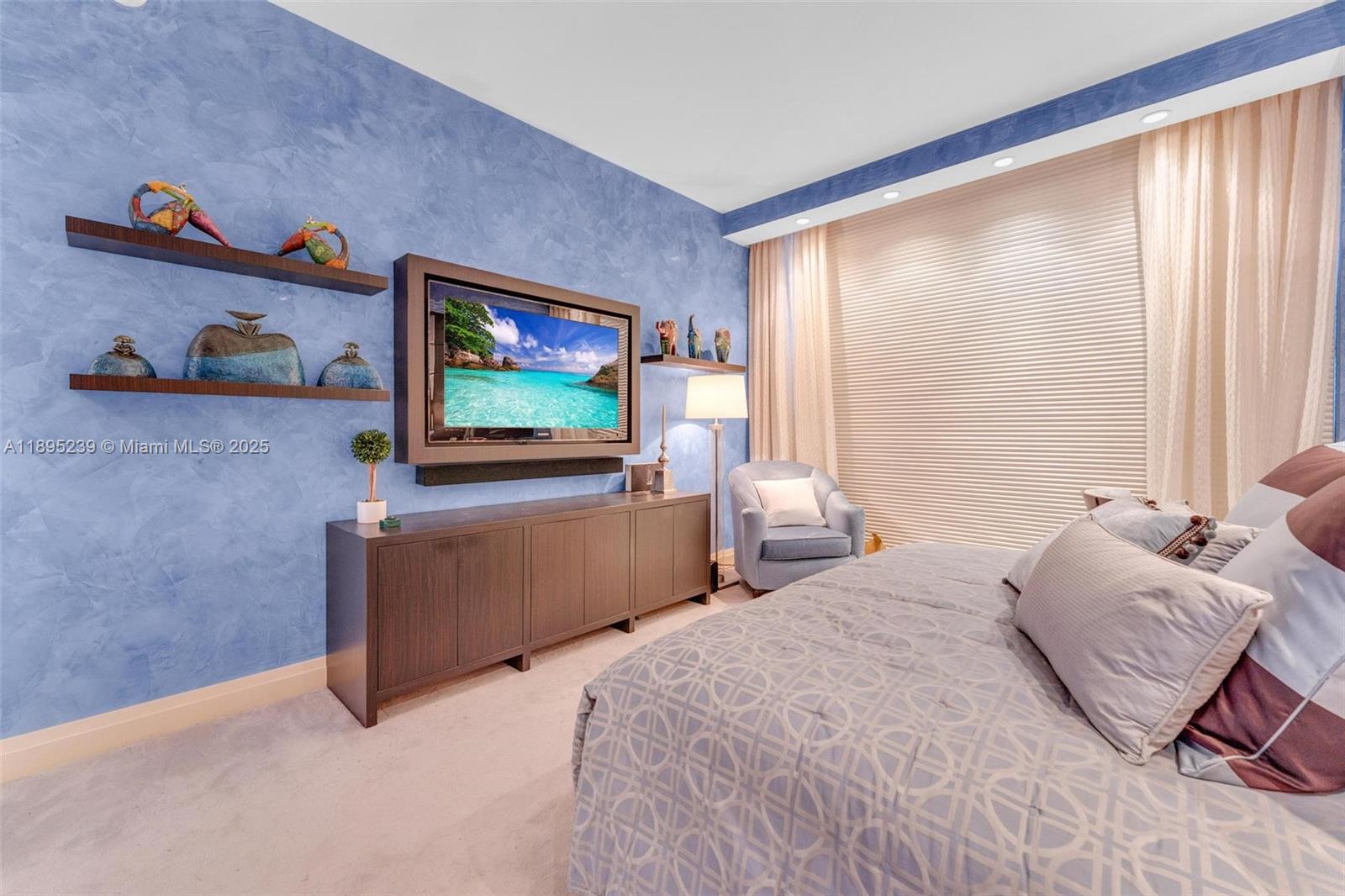 50 S Pointe Dr #705, Miami Beach FL 33139