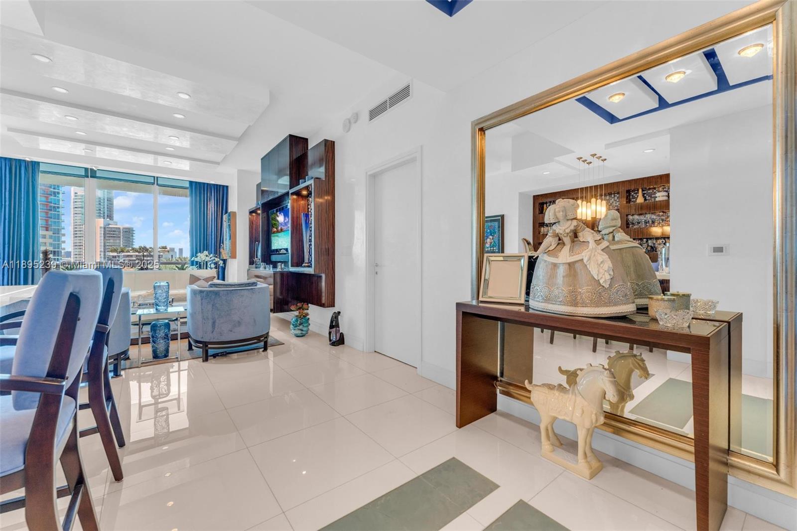 50 S Pointe Dr #705, Miami Beach FL 33139